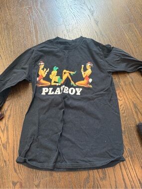 PLAYBOY Black Long-Sleeve Tee with Holiday Pin-Up Graphic